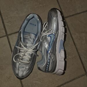 Nike Women's Initiator Silver and Blue RunningShoes
